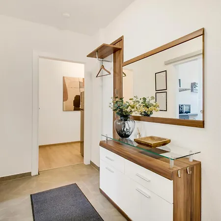 Valley Apartment: Luxury - Free Parking - Bathtub *