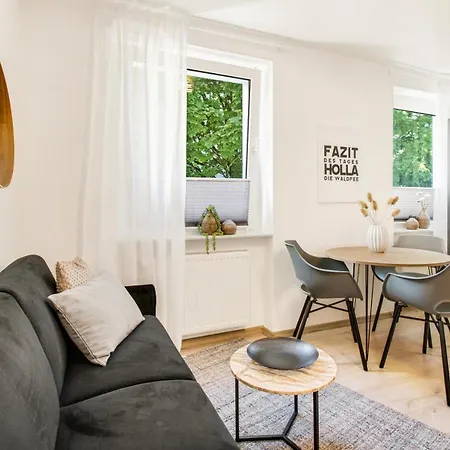 Valley Apartment: Luxury - Free Parking - Bathtub
